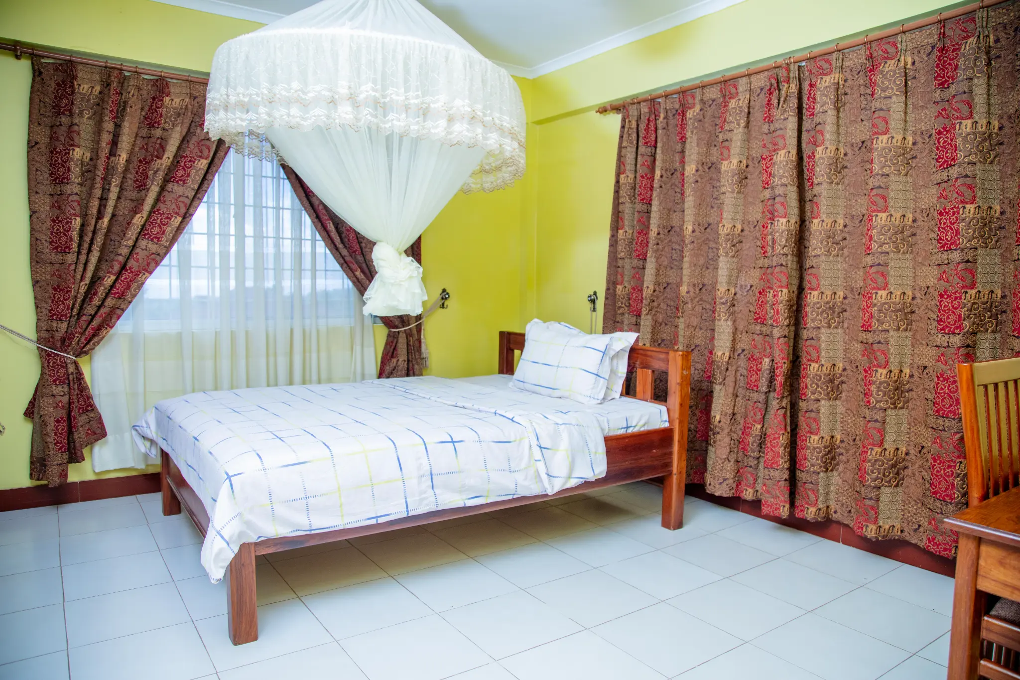 The Royal Queen Suite